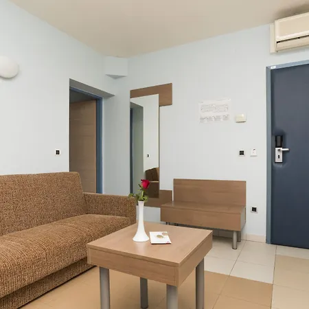 Garden Istra Plava Laguna 4* أوماغ