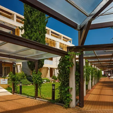 Garden Istra Plava Laguna 4* أوماغ